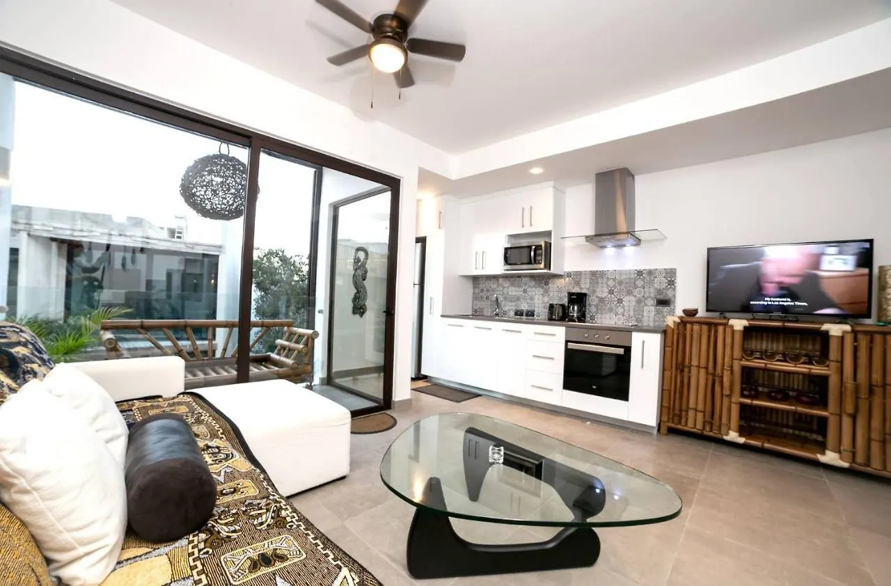 Beautiful Penthouse For 2 With Private Patio, 2 Bikes Included And Pool! Villa Tulum Holiday home