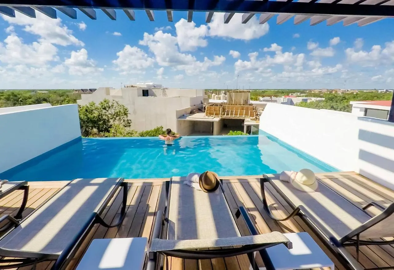 Beautiful Penthouse For 2 With Private Patio, 2 Bikes Included And Pool! Villa Tulum Holiday home