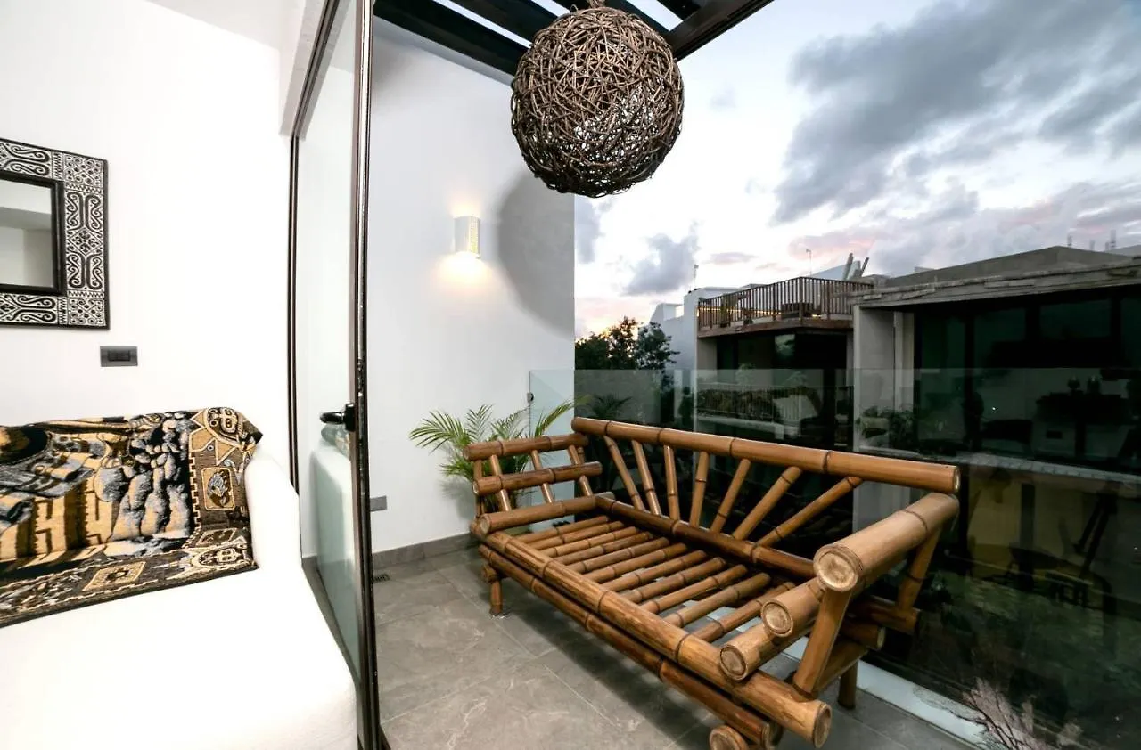 Beautiful Penthouse For 2 With Private Patio, 2 Bikes Included And Pool! Villa Tulum Holiday home