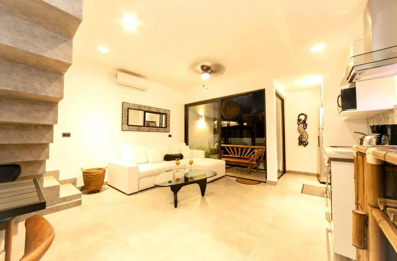 Beautiful Penthouse For 2 With Private Patio, 2 Bikes Included And Pool! Villa Tulum 0*,