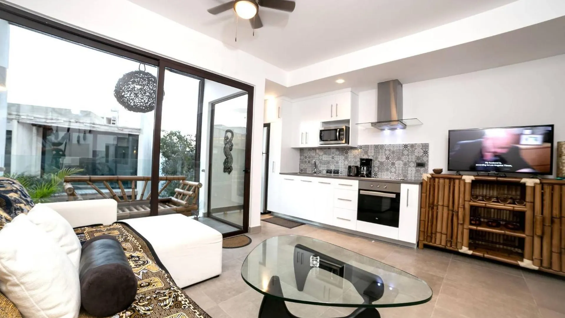 툴룸 Beautiful Penthouse For 2 With Private Patio, 2 Bikes Included And Pool! 빌라