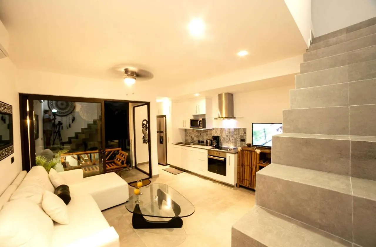 툴룸 Beautiful Penthouse For 2 With Private Patio, 2 Bikes Included And Pool! 빌라